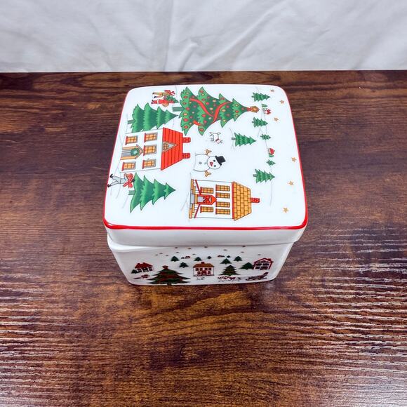 VTG Action Industries Christmas Ceramic Trinket Box – Holiday Scene w/ Lid - Picture 4 of 10